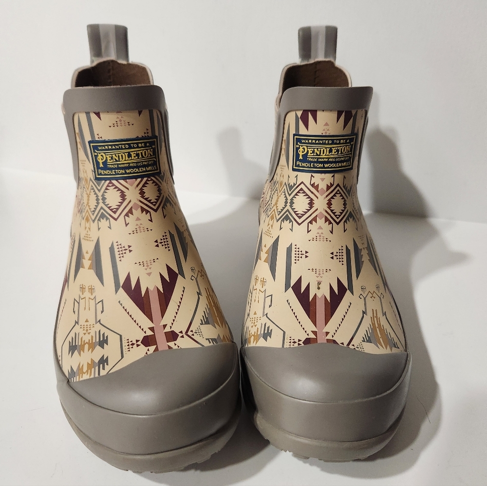 NEW Pendleton Chelsea White Sands Waterproof Rain Ankle Boots - Picture 3 of 16